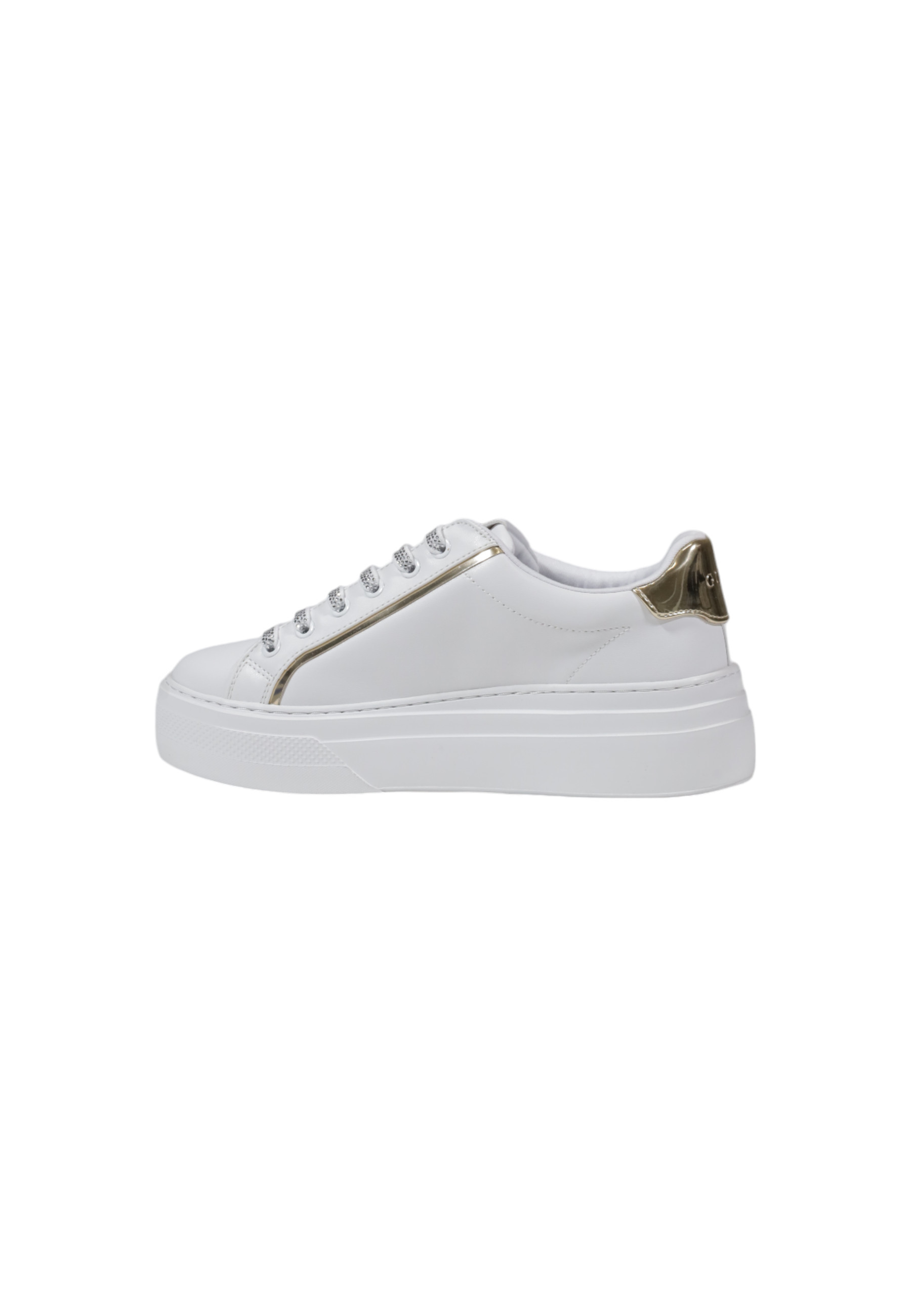 GUESS Sneakers