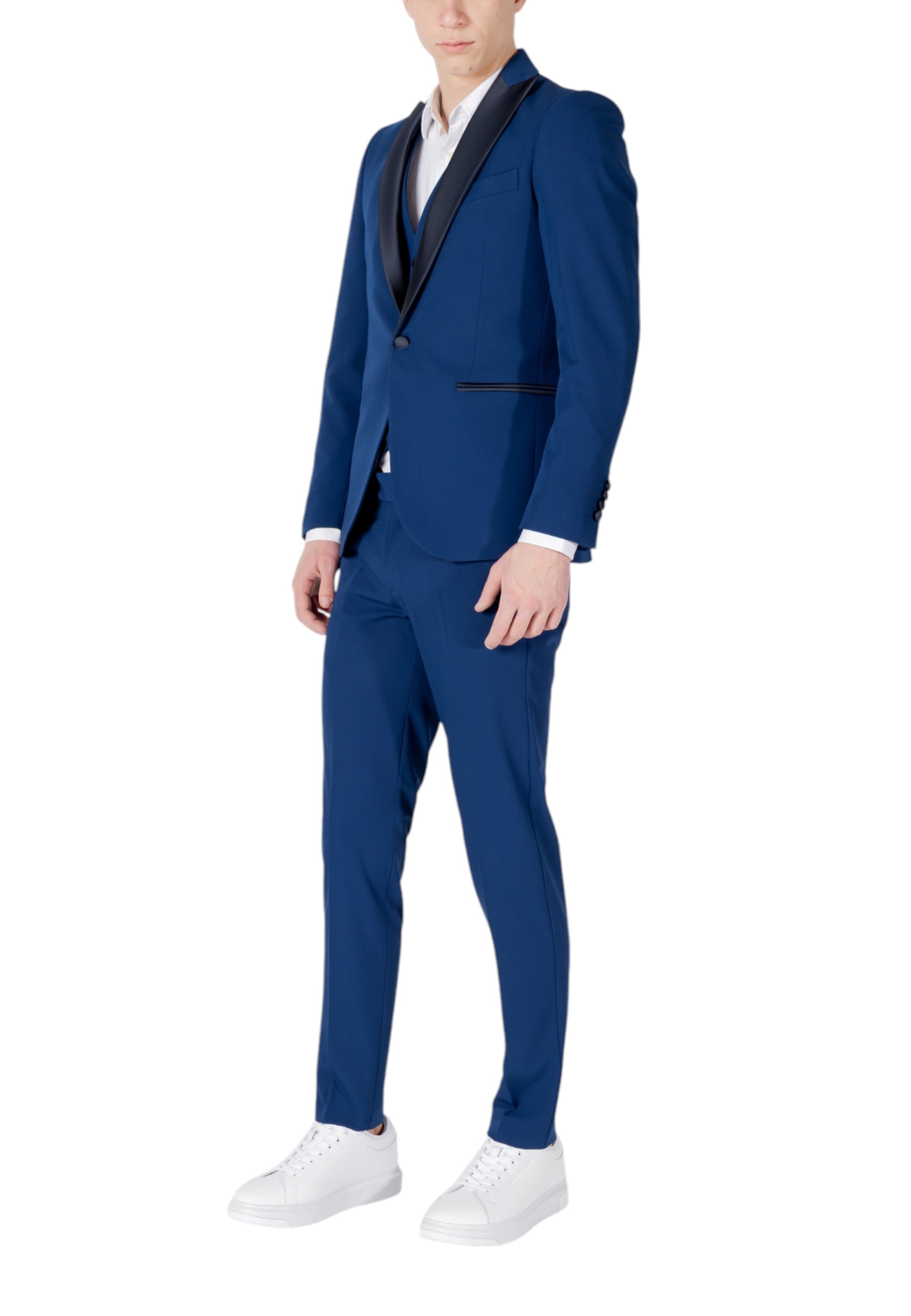 Mulish Suits