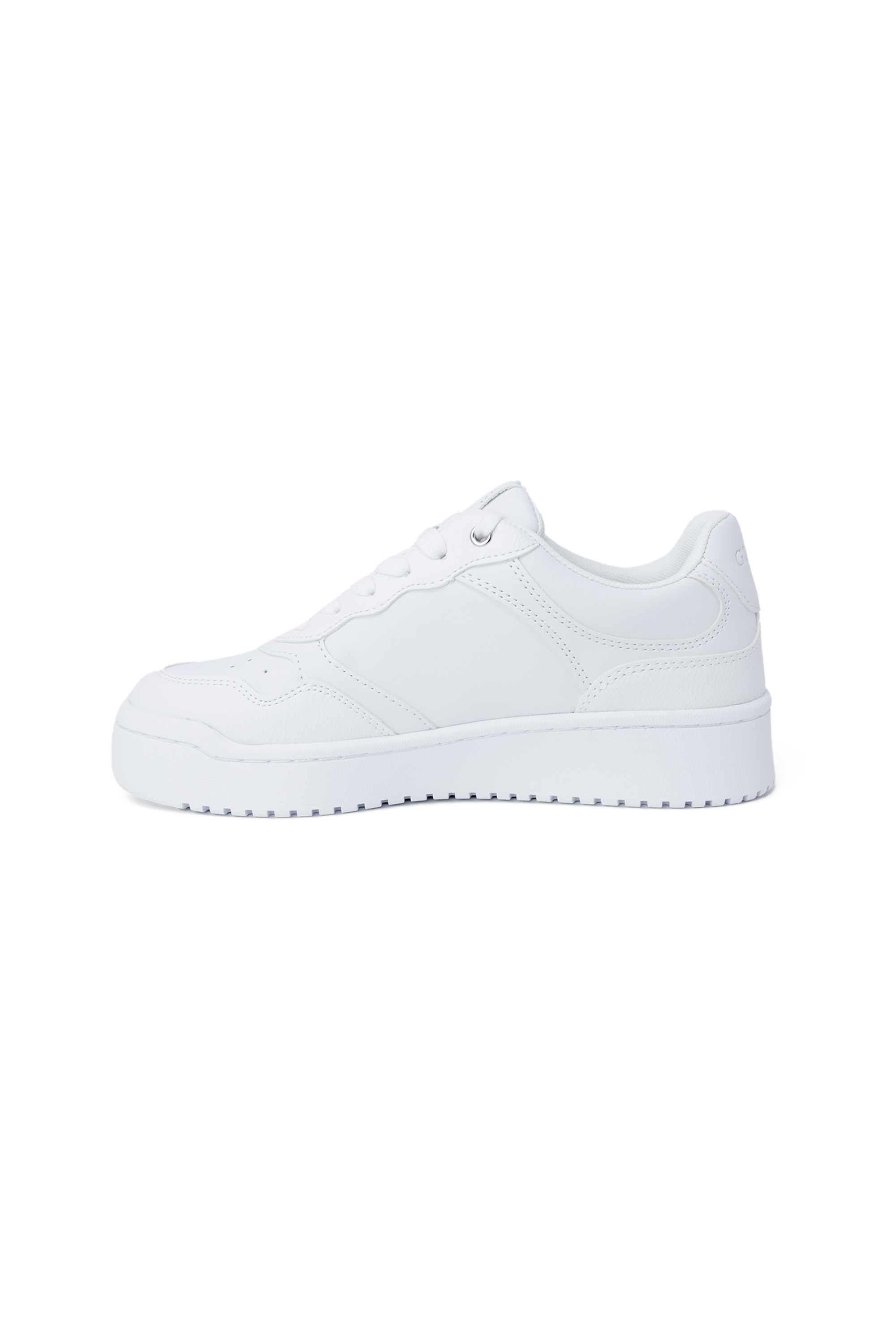 GUESS Sneakers