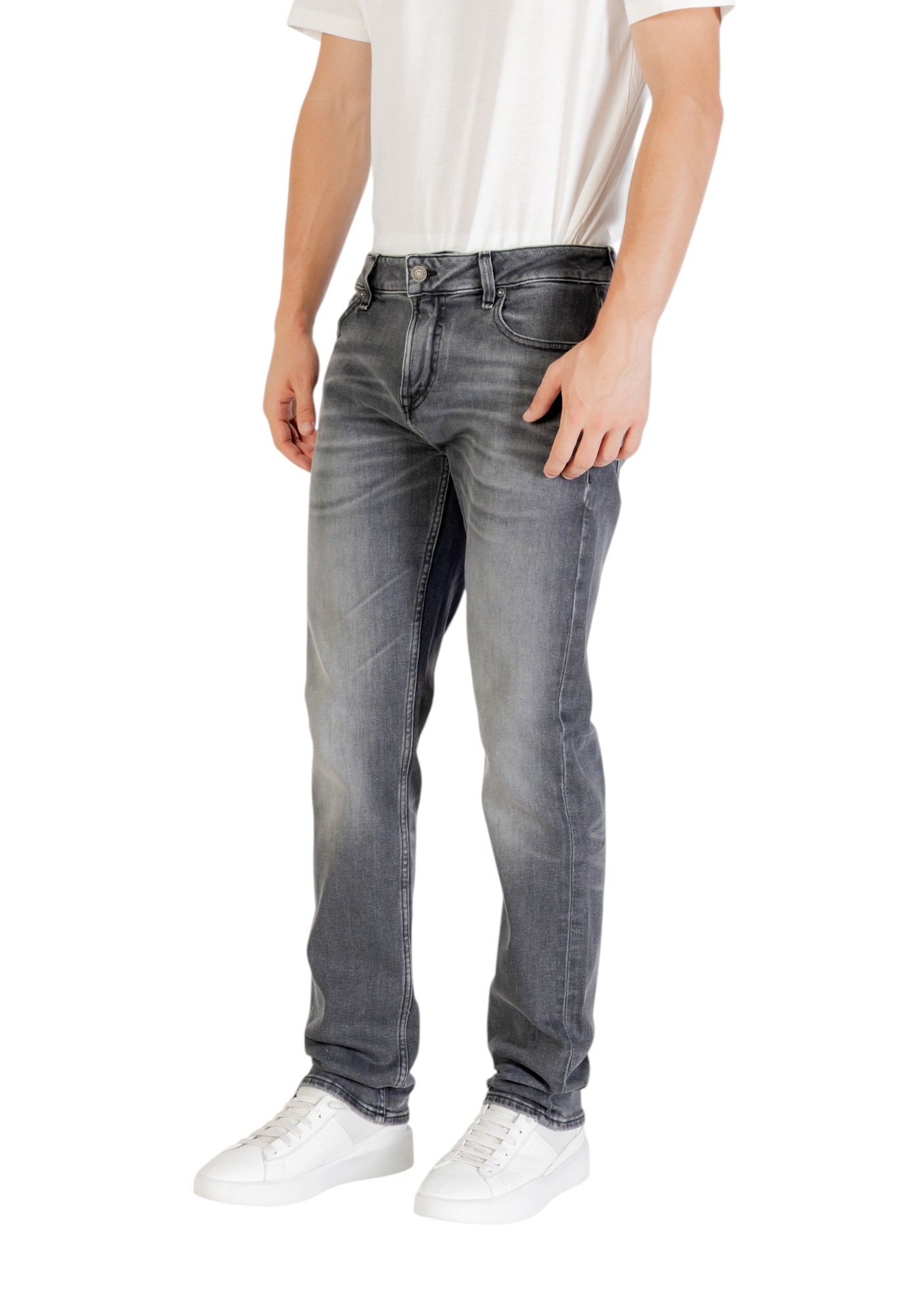GUESS Jeans