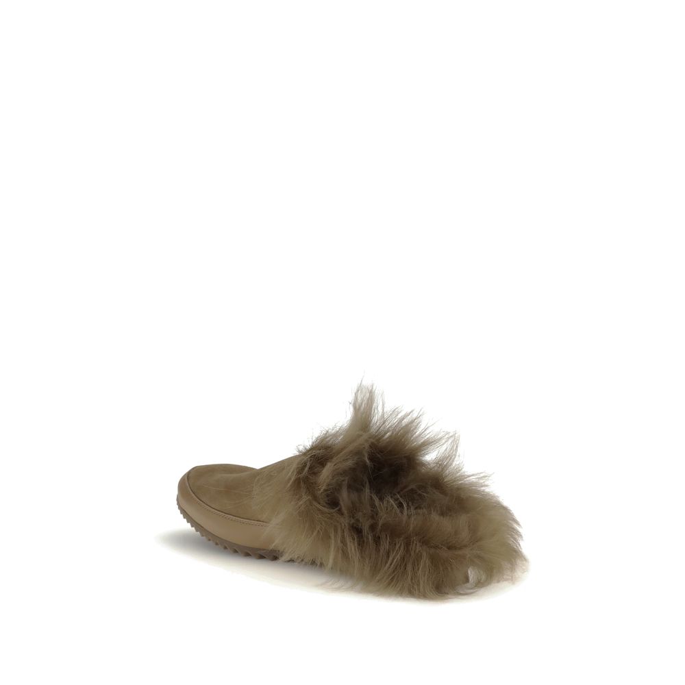 Pedro Garcia Mules with pile