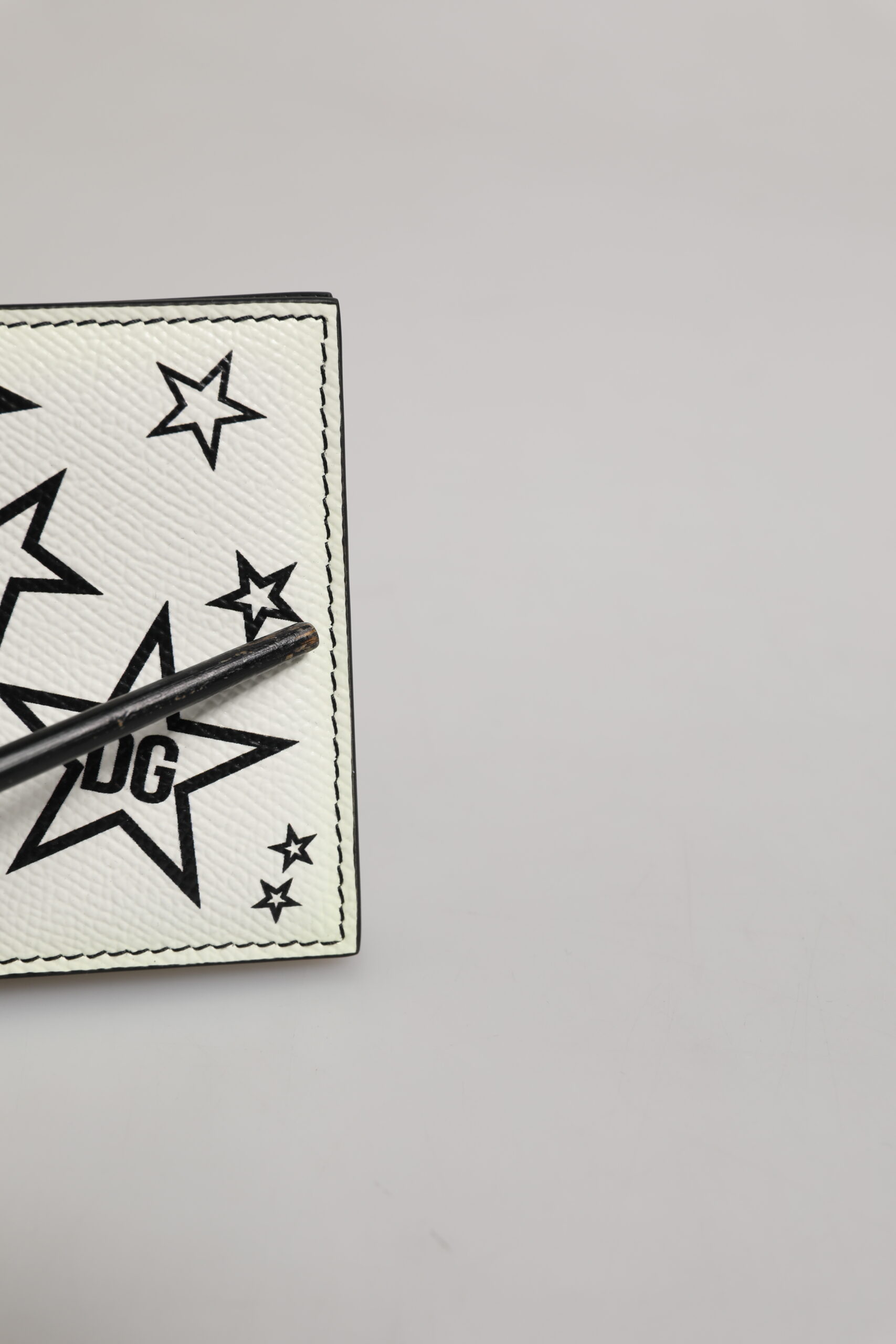 Dolce & Gabbana White Leather DG Star Logo Bifold Men Card Holder Wallet