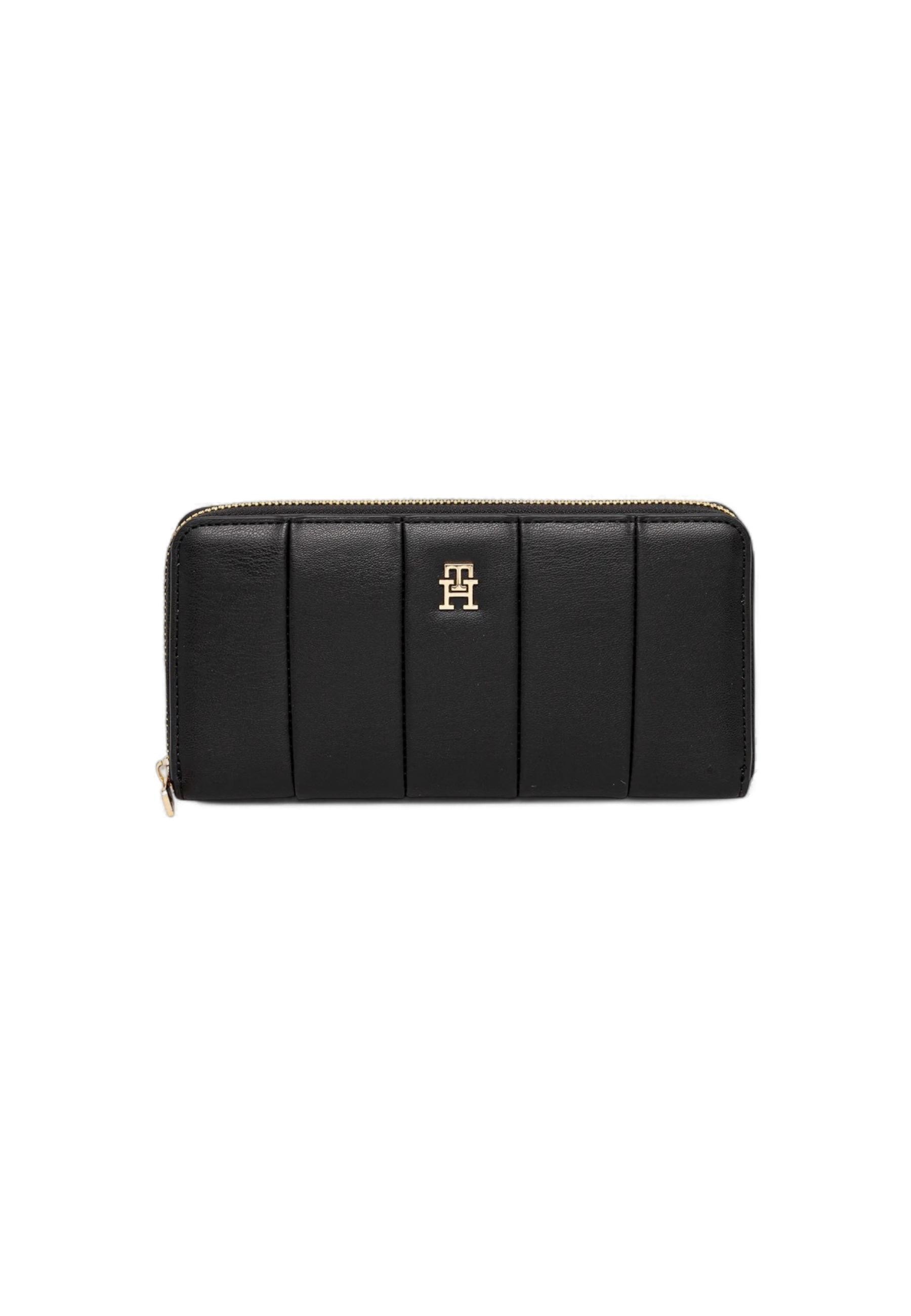 Tommy Hilfiger Wallets